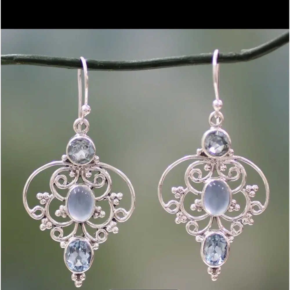 1 Pair Elegant Moonstone Dangle Earrings, Paved Zirconia With Acanthus Design